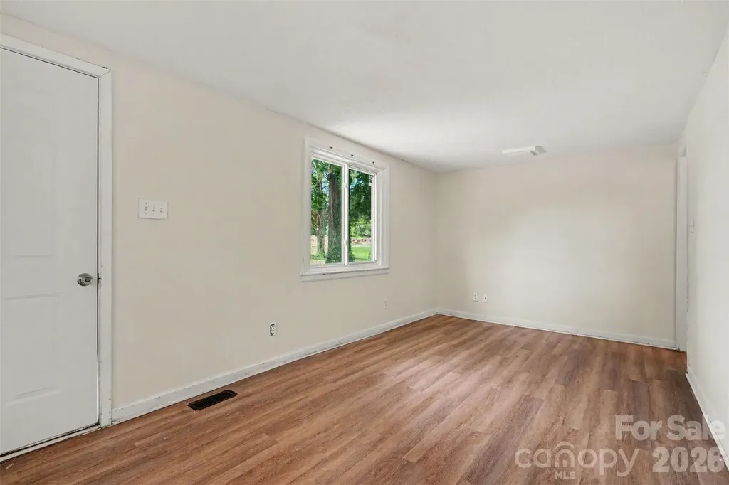 8232 Starnes Randall Road Charlotte NC 28215