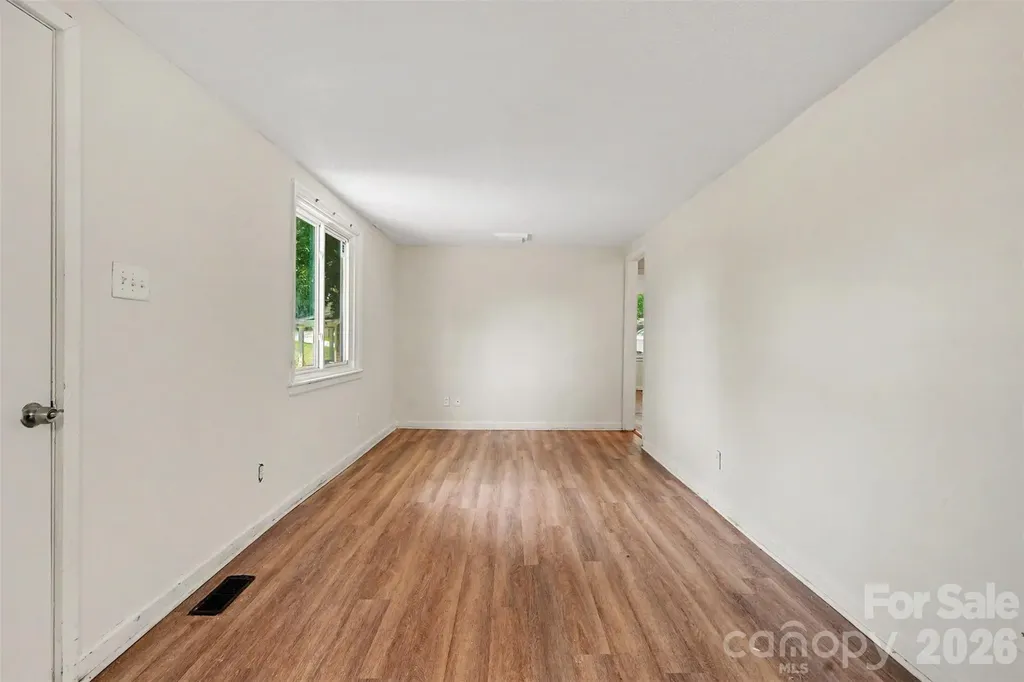 8232 Starnes Randall Road Charlotte NC 28215