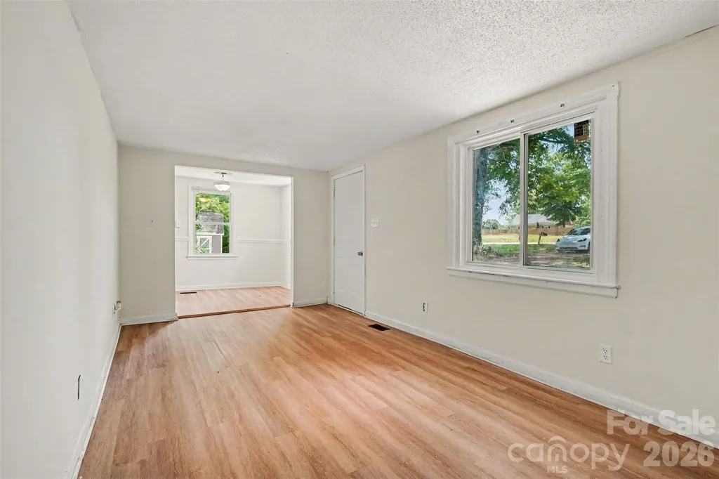 8232 Starnes Randall Road Charlotte NC 28215