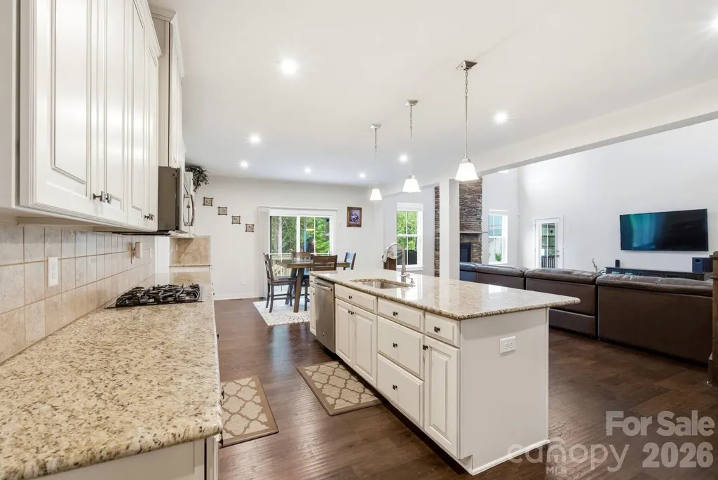 4383 Deerpark Court Harrisburg NC 28075