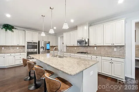 4383 Deerpark Court Harrisburg NC 28075