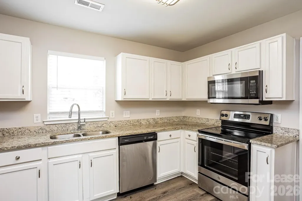 1418 Peach Park Lane Charlotte NC 28216