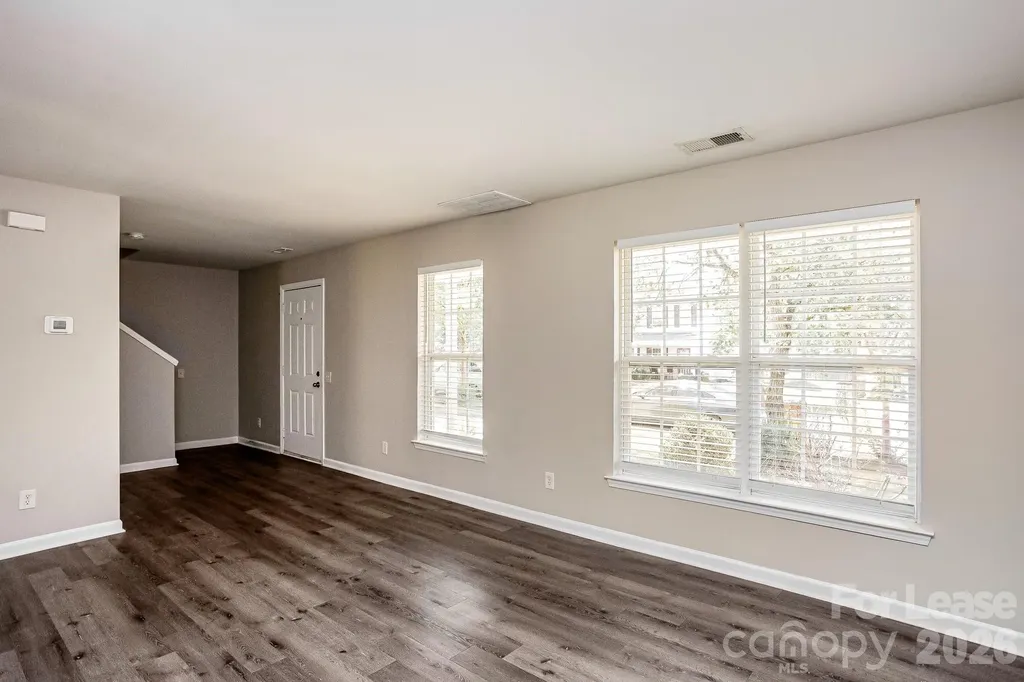 1418 Peach Park Lane Charlotte NC 28216
