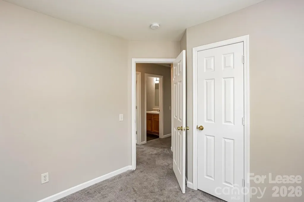 1418 Peach Park Lane Charlotte NC 28216