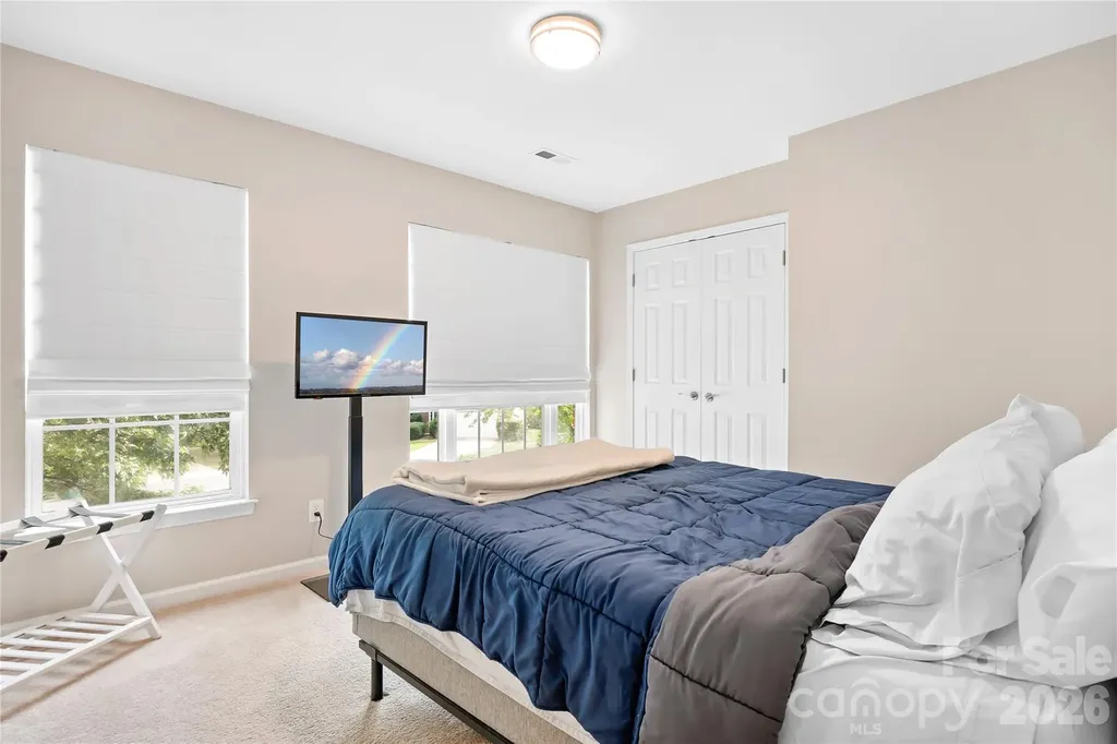 9407 Willow Tree Lane Charlotte NC 28277