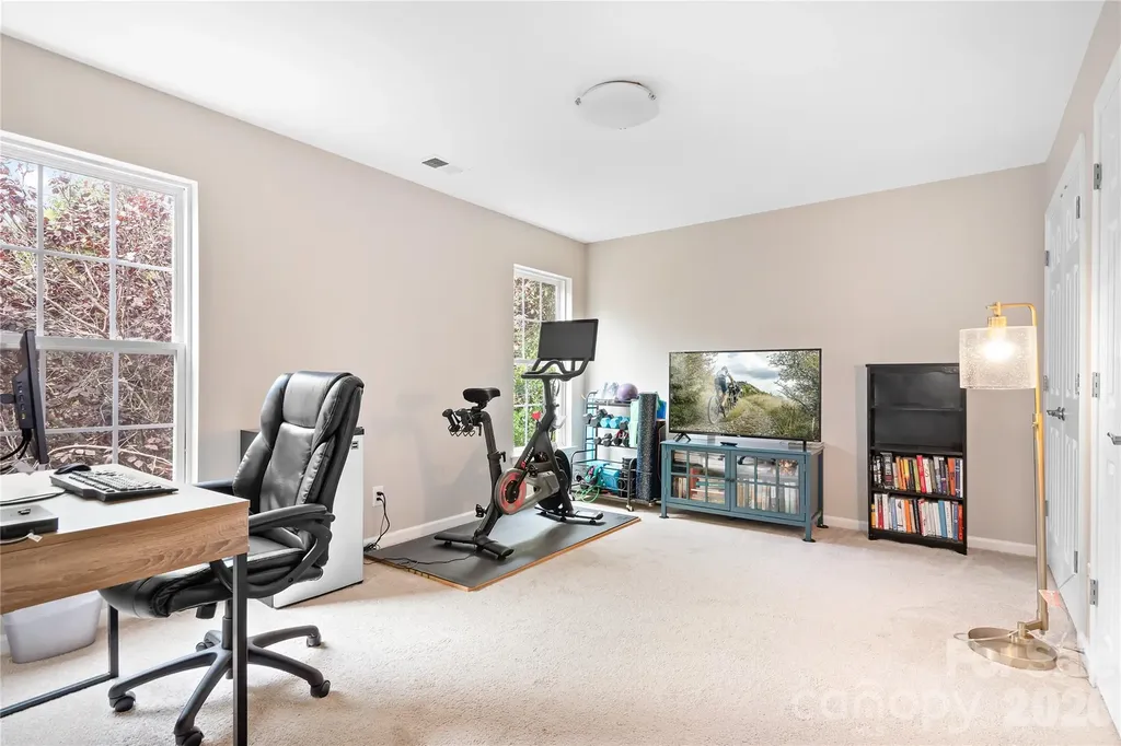 9407 Willow Tree Lane Charlotte NC 28277