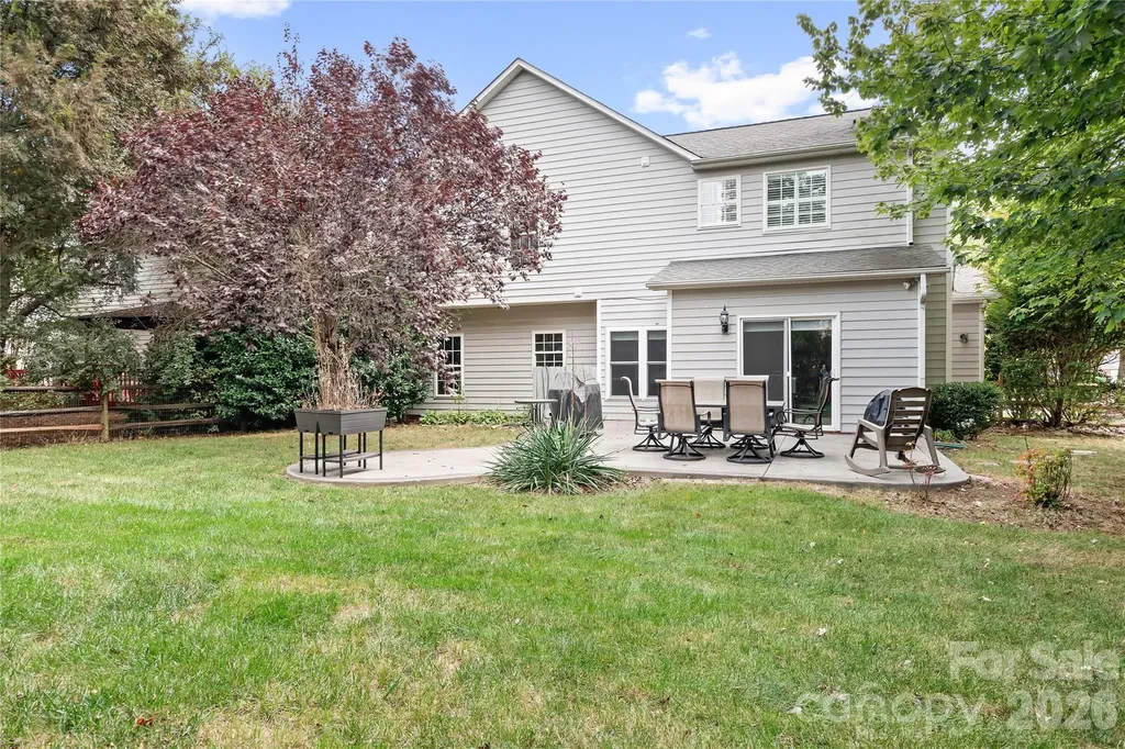 9407 Willow Tree Lane Charlotte NC 28277