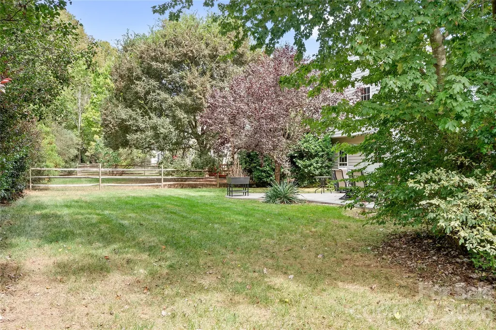 9407 Willow Tree Lane Charlotte NC 28277