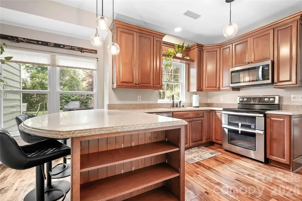 9407 Willow Tree Lane Charlotte NC 28277