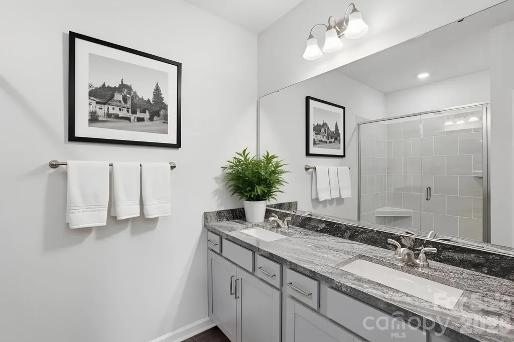 5835 Tuckaseegee Road Charlotte NC 28208