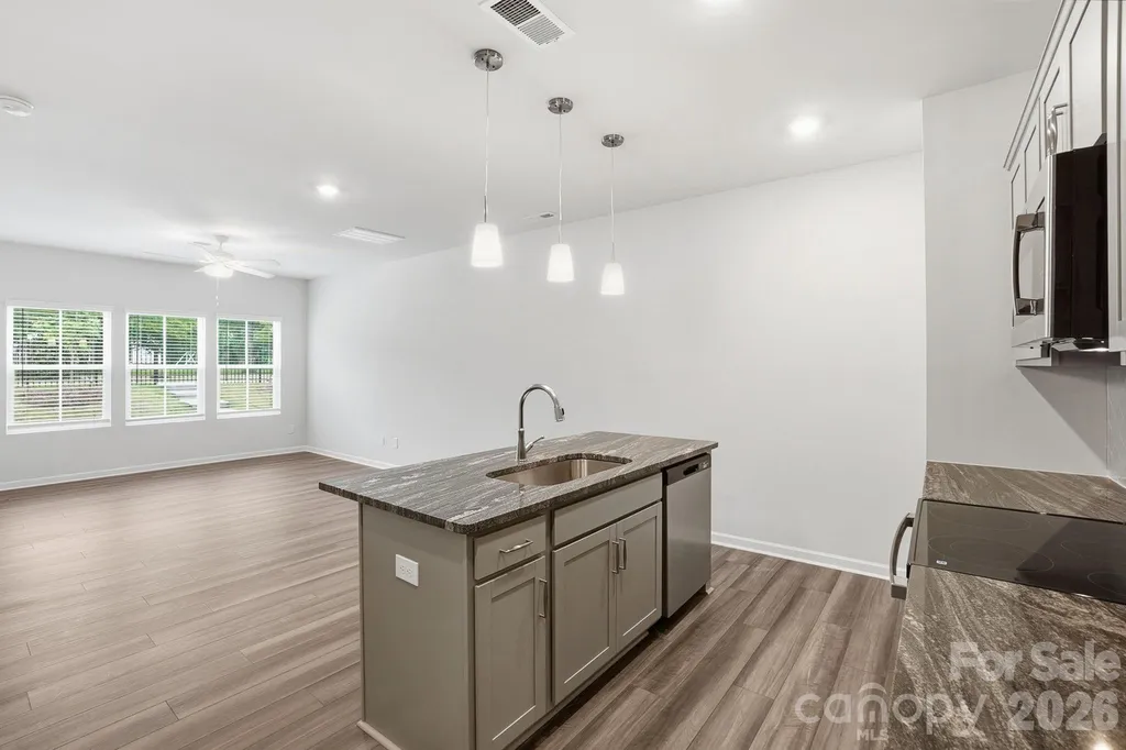 5835 Tuckaseegee Road Charlotte NC 28208