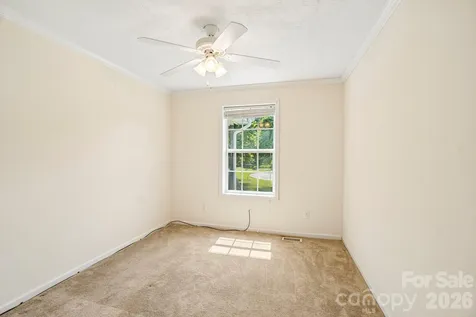 119 E Meadow Lane Horse Shoe NC 28742