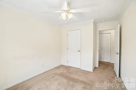 119 E Meadow Lane Horse Shoe NC 28742