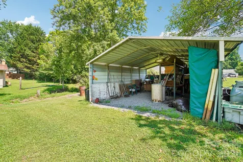 119 E Meadow Lane Horse Shoe NC 28742