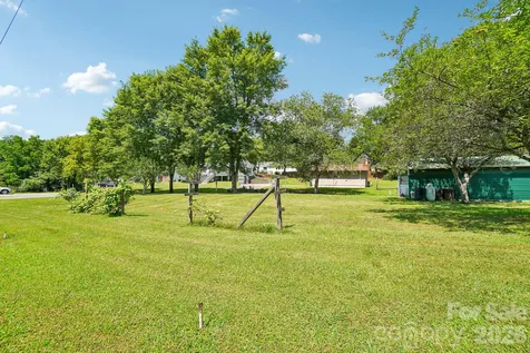 119 E Meadow Lane Horse Shoe NC 28742