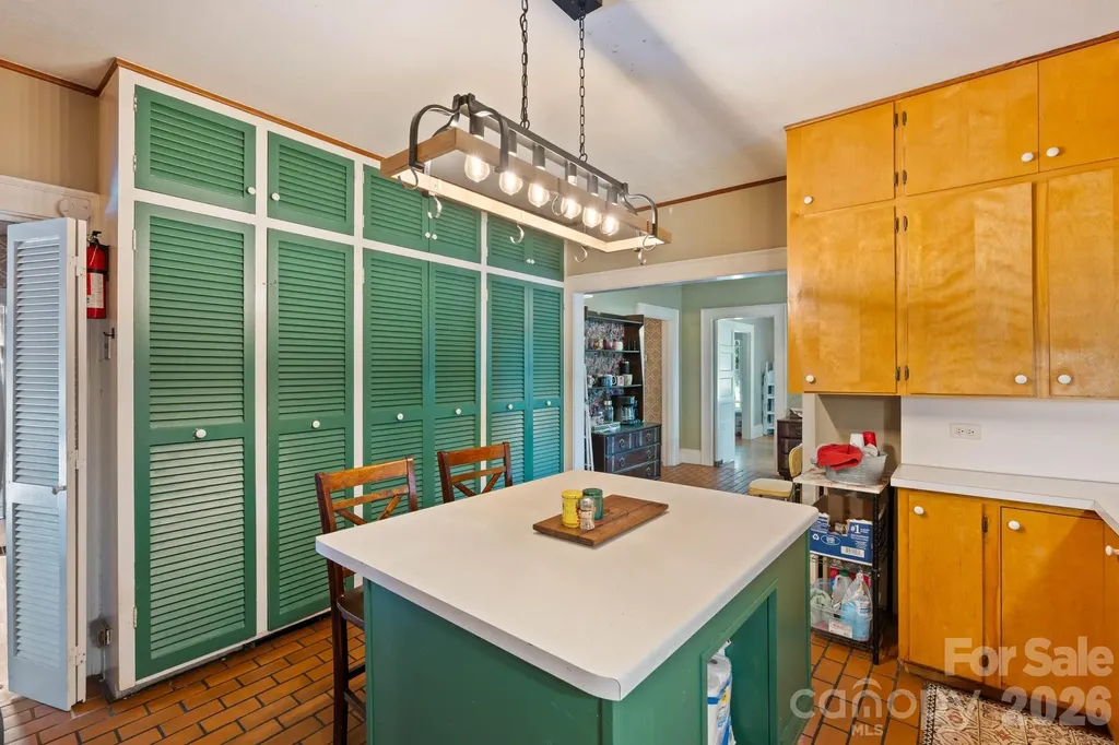 313 E Main Street Morganton NC 28655