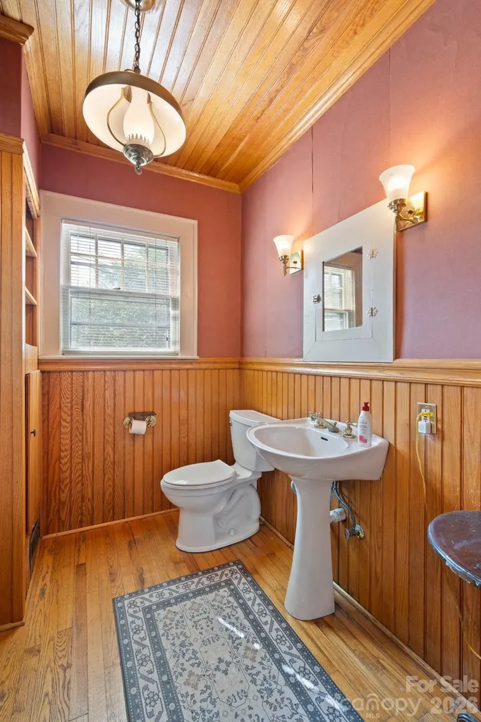 313 E Main Street Morganton NC 28655