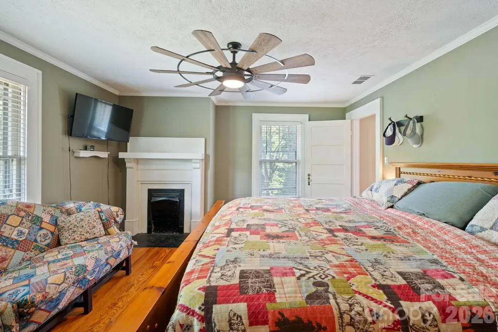313 E Main Street Morganton NC 28655