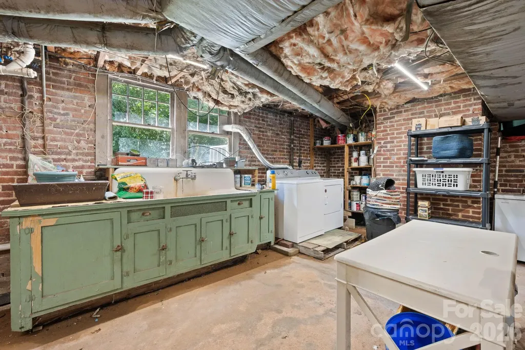 313 E Main Street Morganton NC 28655