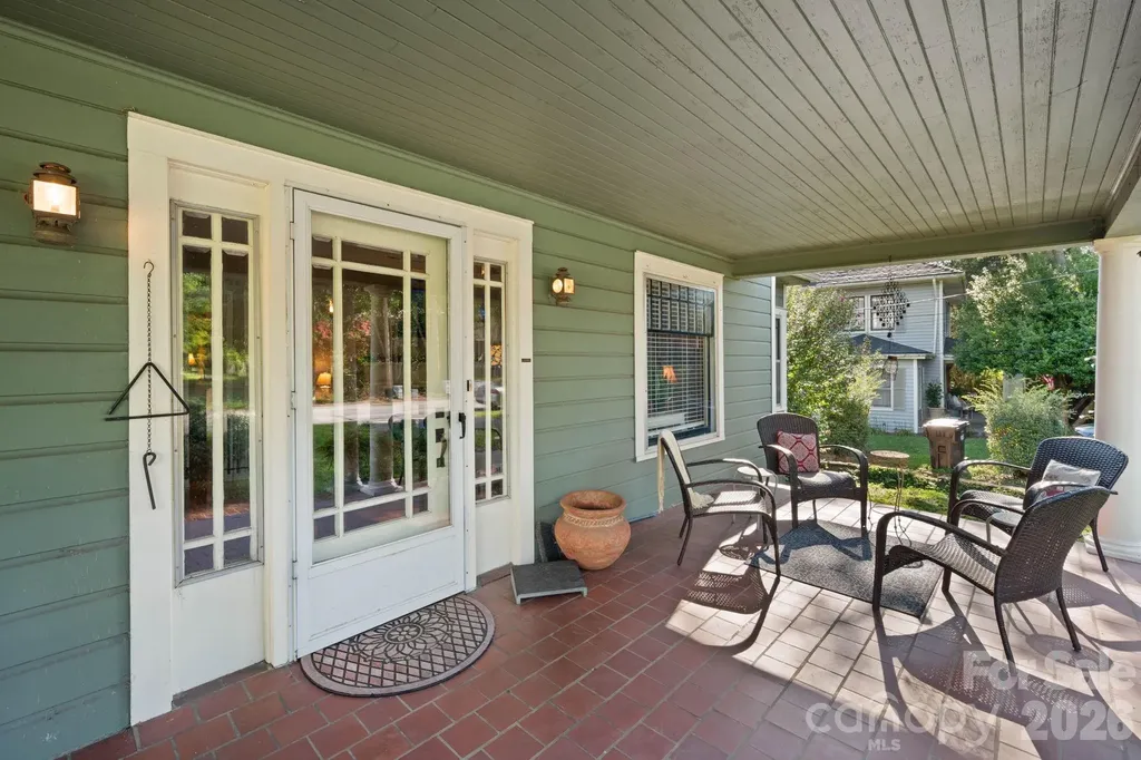 313 E Main Street Morganton NC 28655
