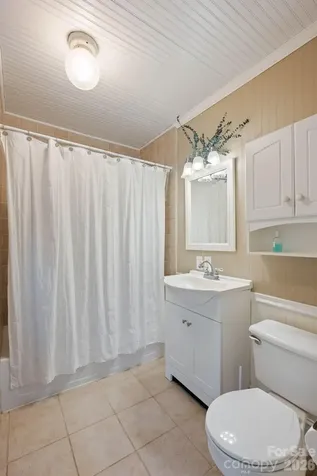 313 E Main Street Morganton NC 28655