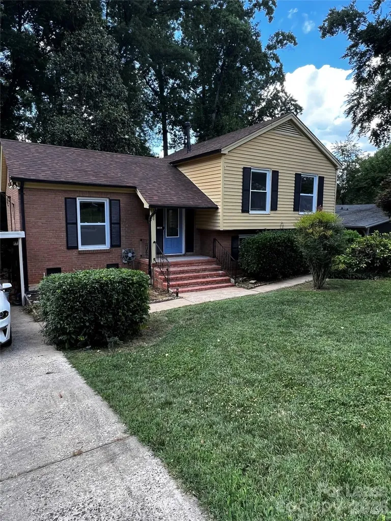 3520 Sargeant Drive Charlotte NC 28217