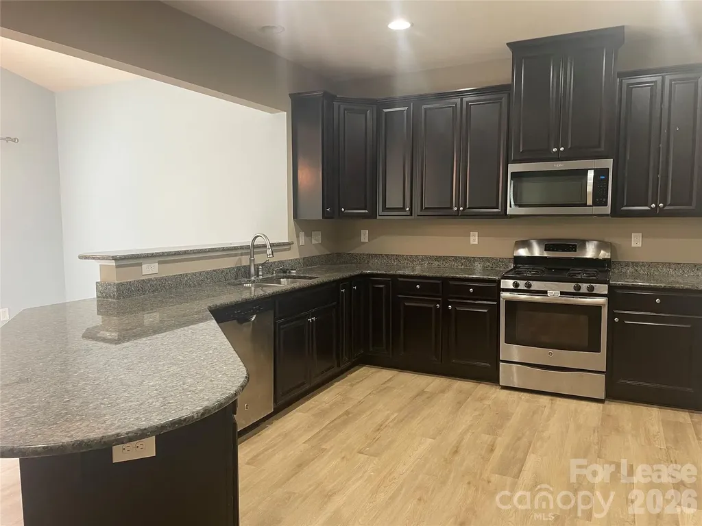 5712 Selkirkshire Road Charlotte NC 28278