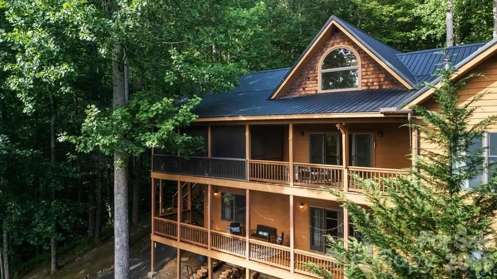 317 Von Trapp Lane Tuckasegee NC 28783