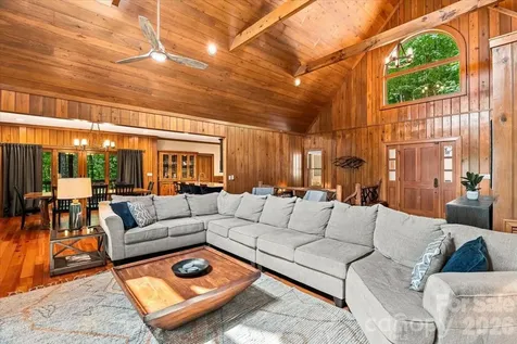 317 Von Trapp Lane Tuckasegee NC 28783