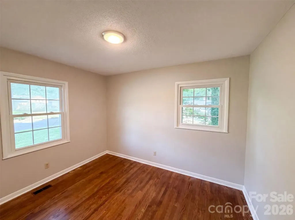 1716 Timberlane Street Gastonia NC 28054