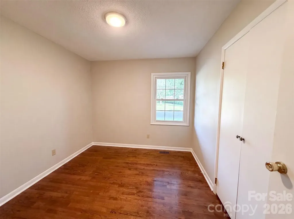 1716 Timberlane Street Gastonia NC 28054