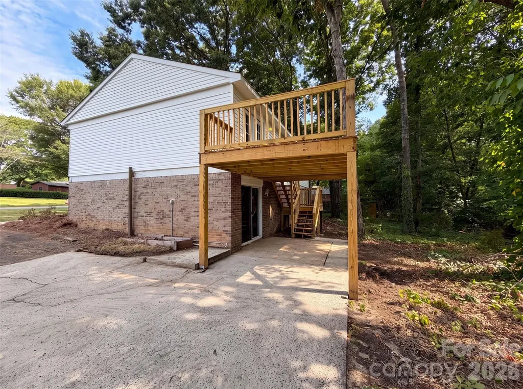 1716 Timberlane Street Gastonia NC 28054