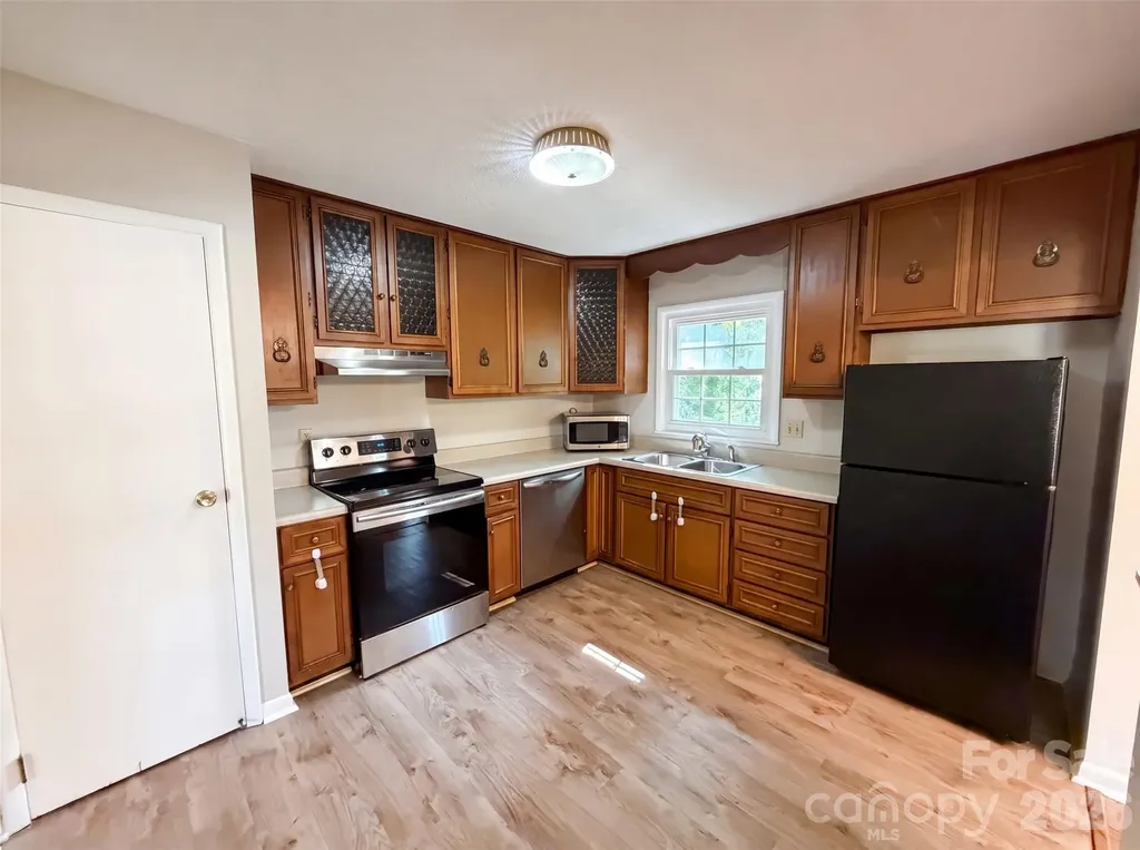 1716 Timberlane Street Gastonia NC 28054