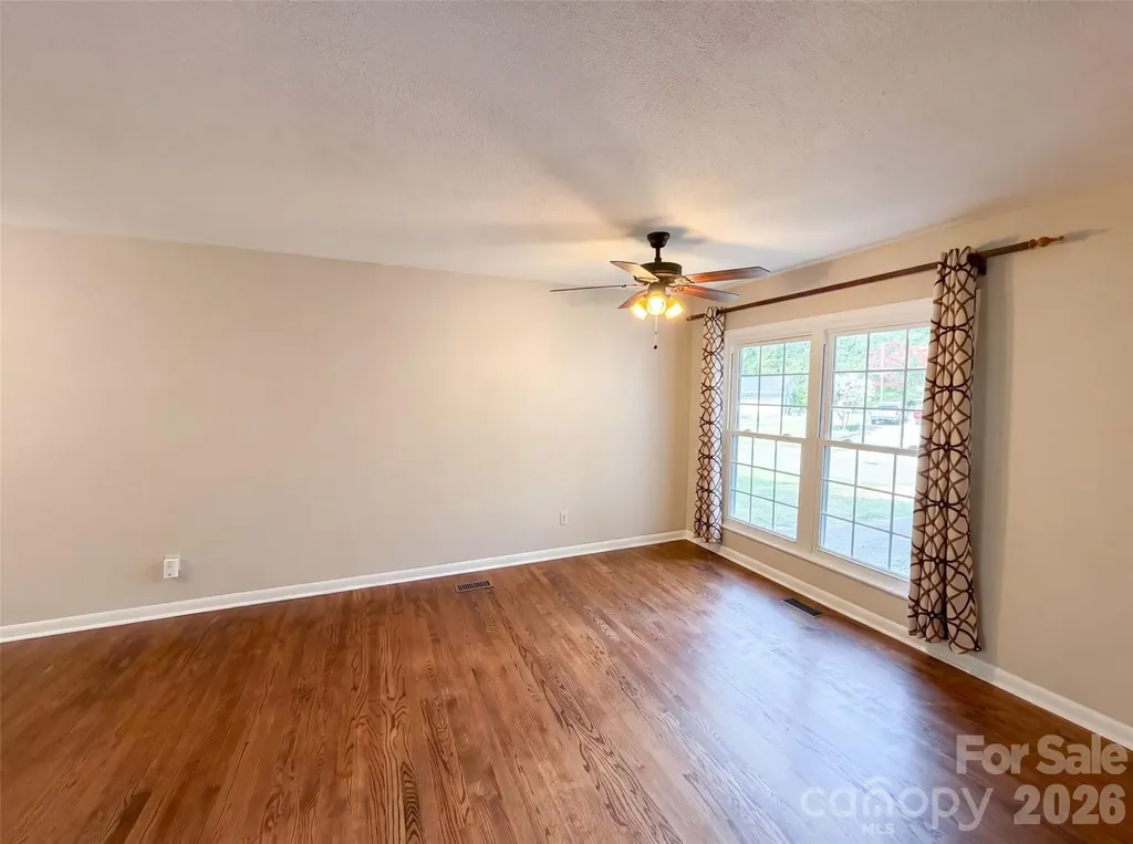1716 Timberlane Street Gastonia NC 28054