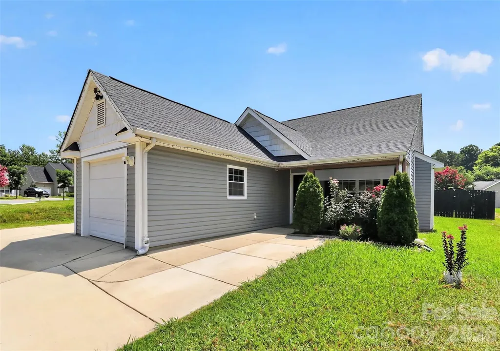 6033 Mary Blair Lane Charlotte NC 28214