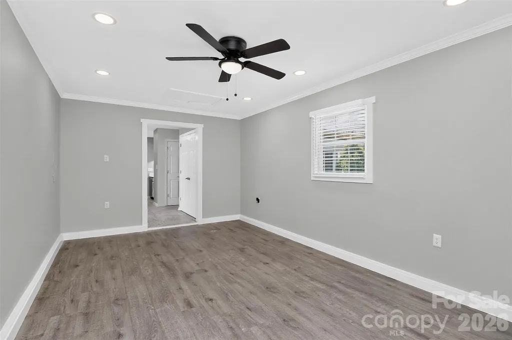6033 Mary Blair Lane Charlotte NC 28214