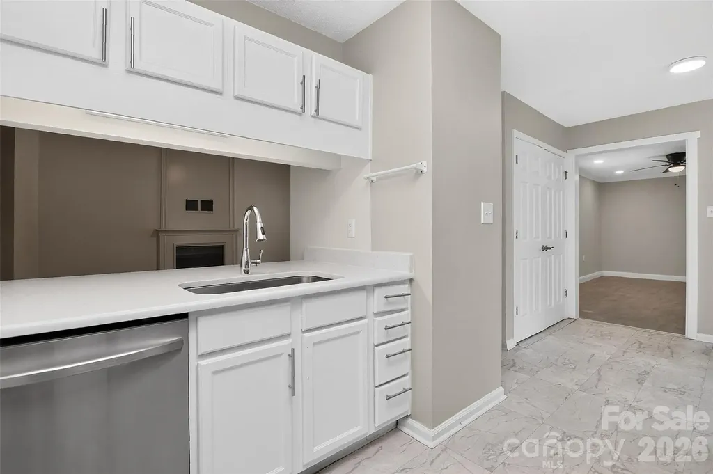 6033 Mary Blair Lane Charlotte NC 28214