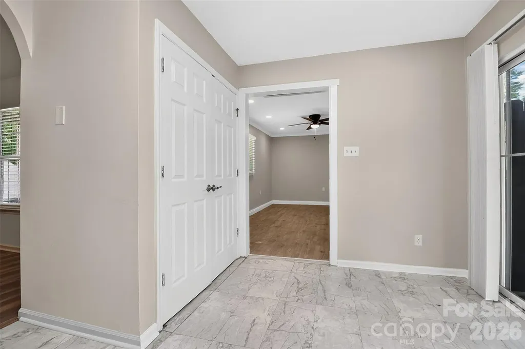 6033 Mary Blair Lane Charlotte NC 28214