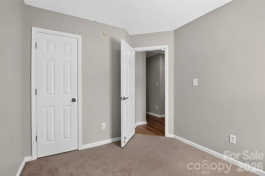 6033 Mary Blair Lane Charlotte NC 28214