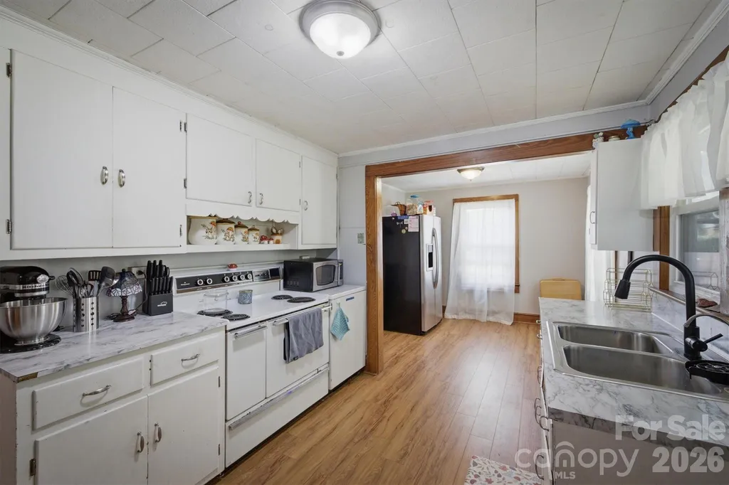 3796 Cameron Place Hudson NC 28638