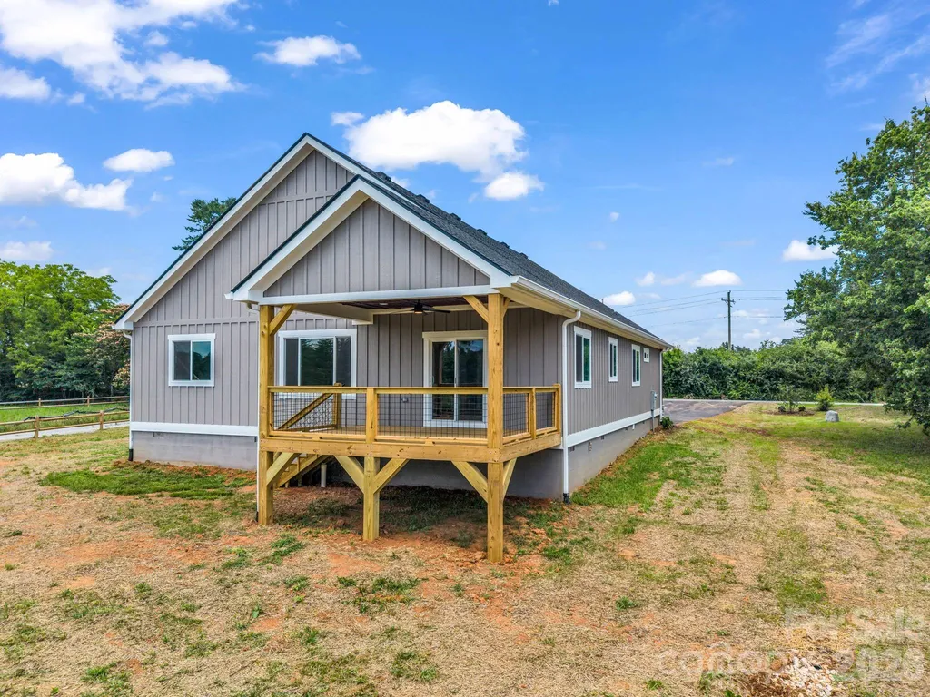 120 Grandview Lane Hendersonville NC 28791