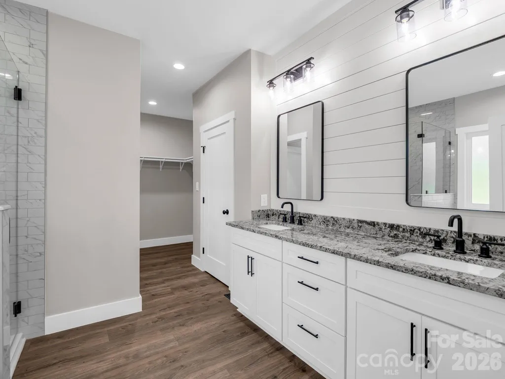 120 Grandview Lane Hendersonville NC 28791