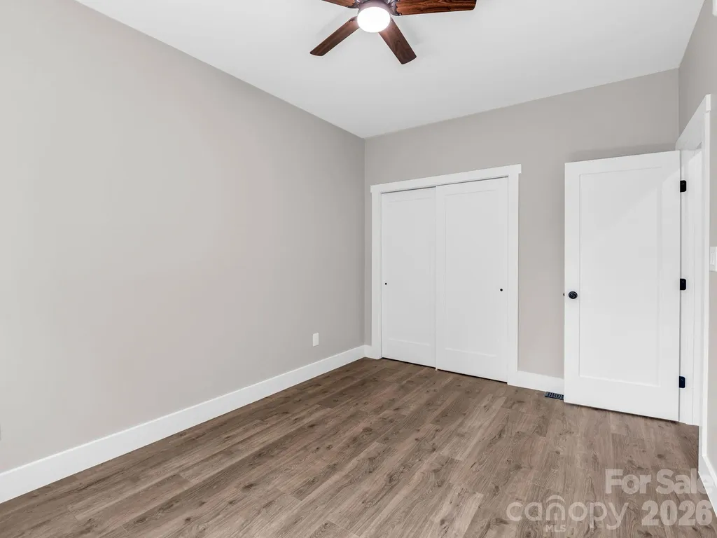 120 Grandview Lane Hendersonville NC 28791