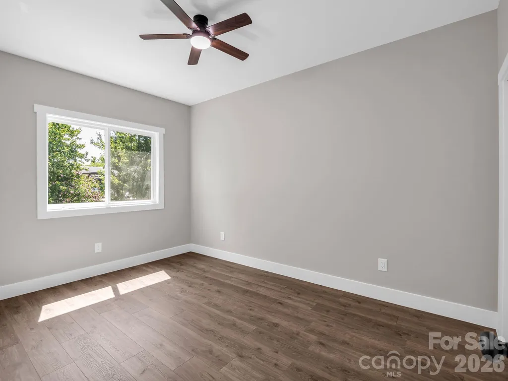 120 Grandview Lane Hendersonville NC 28791
