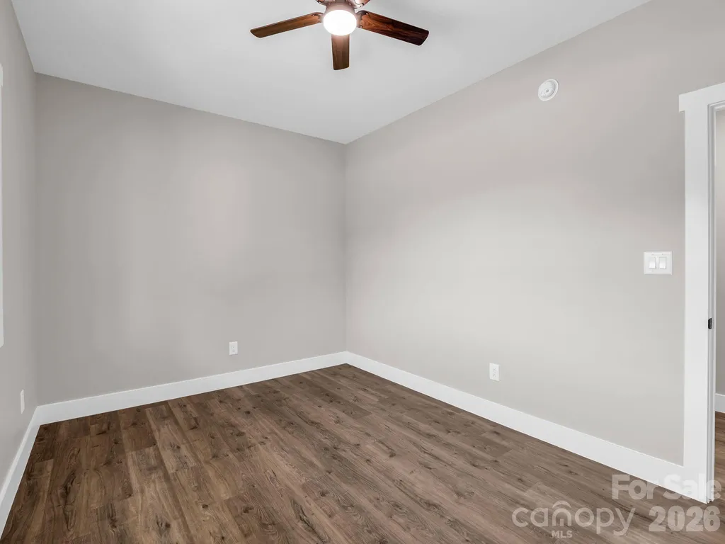 120 Grandview Lane Hendersonville NC 28791