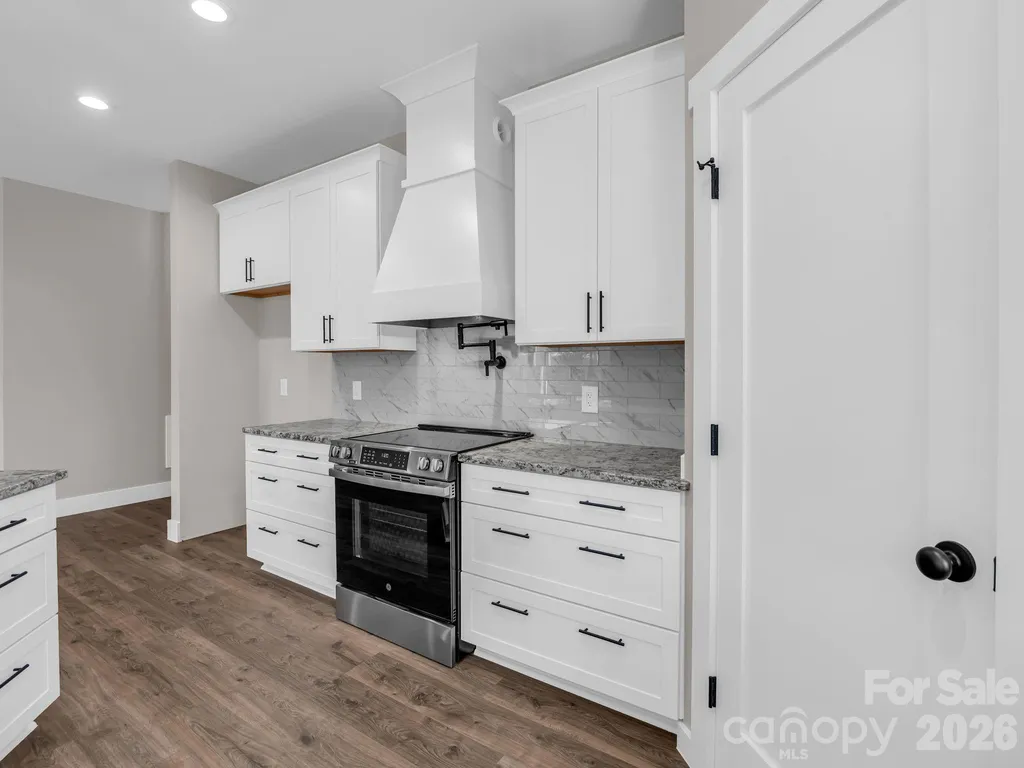 120 Grandview Lane Hendersonville NC 28791