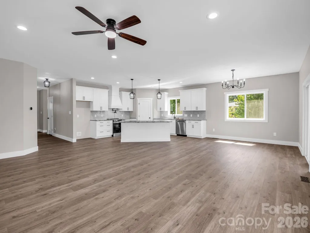 120 Grandview Lane Hendersonville NC 28791
