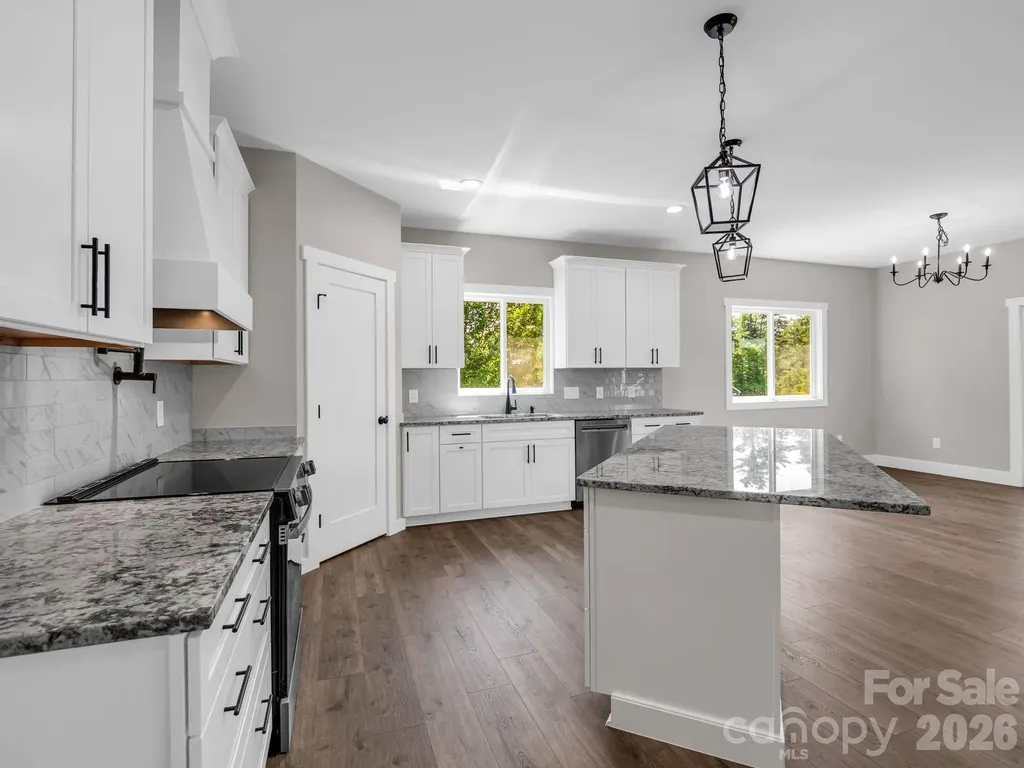 120 Grandview Lane Hendersonville NC 28791