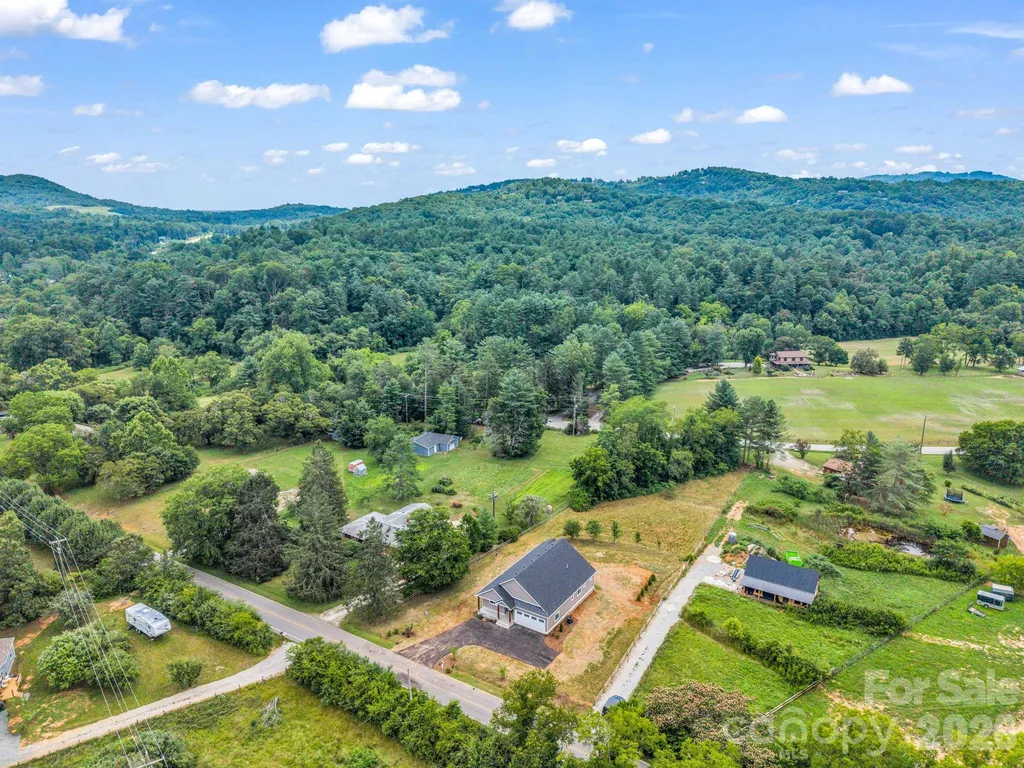 120 Grandview Lane Hendersonville NC 28791