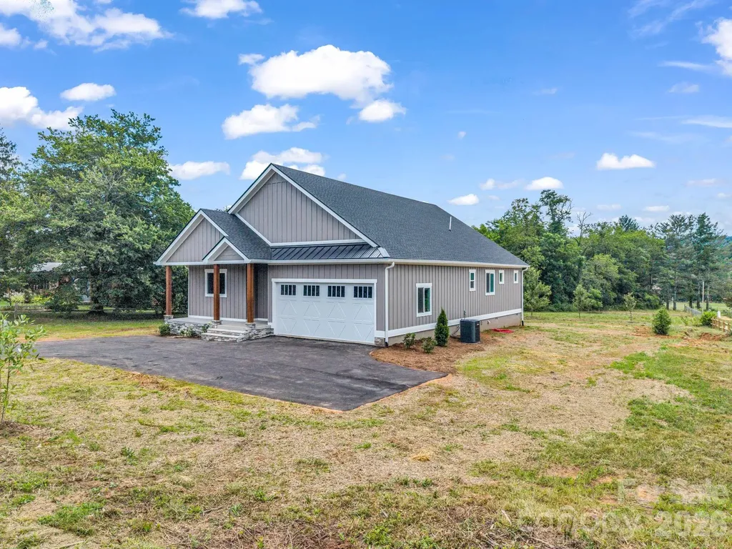 120 Grandview Lane Hendersonville NC 28791